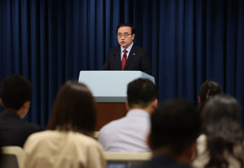 尹, 내일 구테흐스 유엔 사무총장과 오찬…“북핵 중점 논의”(상보)