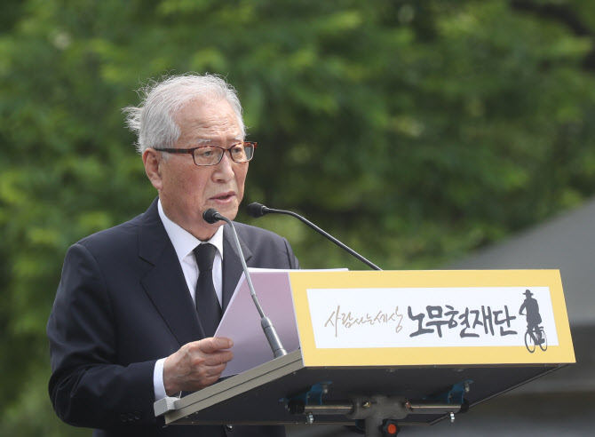 정세현 전 통일장관 "尹 `담대한 구상` 비핵화 로드맵 없어" 혹평
