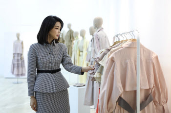 국민대 교수회, 김건희 논문 ‘검증 안한다’ 결론…일부 “문제 있다” 반발