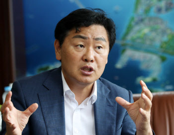 김관영 "삶의 현장에서 본 여야, 답답하고 안타깝다"②