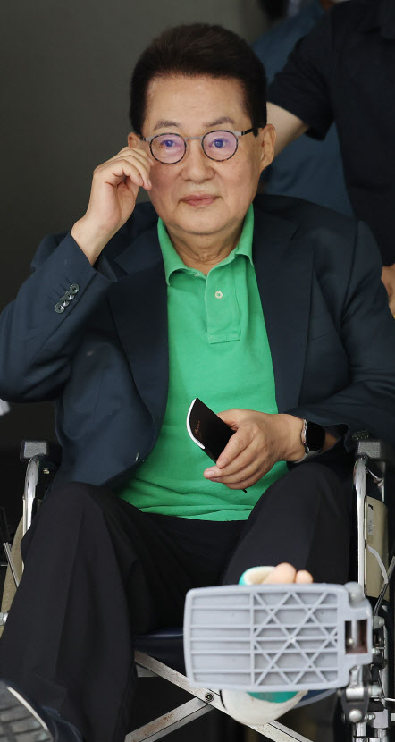 檢, '서해 공무원 피격사건' 박지원 휴대전화 등 포렌식 착수