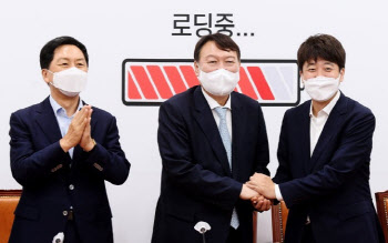 이준석 "尹과 대화? 후속조치 거두면..."