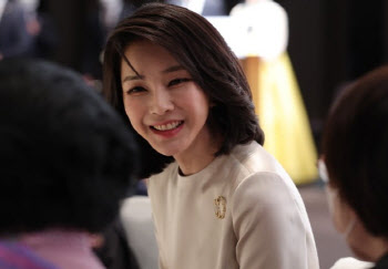"尹 동선 노출, '건희사랑' 탓 아냐…나도 봤다" 김재원 지적