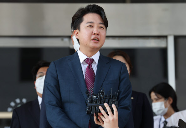 민주당 “국민의힘, ‘체리따봉’ 충성경쟁…진짜 ‘비상상황’ 됐다”