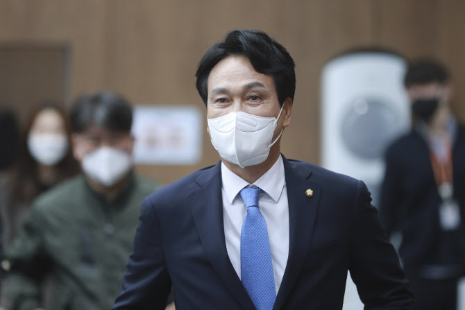 안민석 ‘최순실 명예훼손’ 혐의로 검찰 송치…“정치보복”