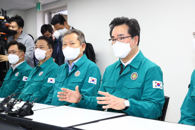 농식품부 장관 "태풍 대비 농산물 공급 확대…추석 물가 안정에 최선"