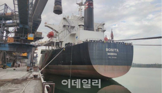 포스코인터내셔널, 우크라이나산 옥수수 6만톤 선박 통해 국내 들여온다