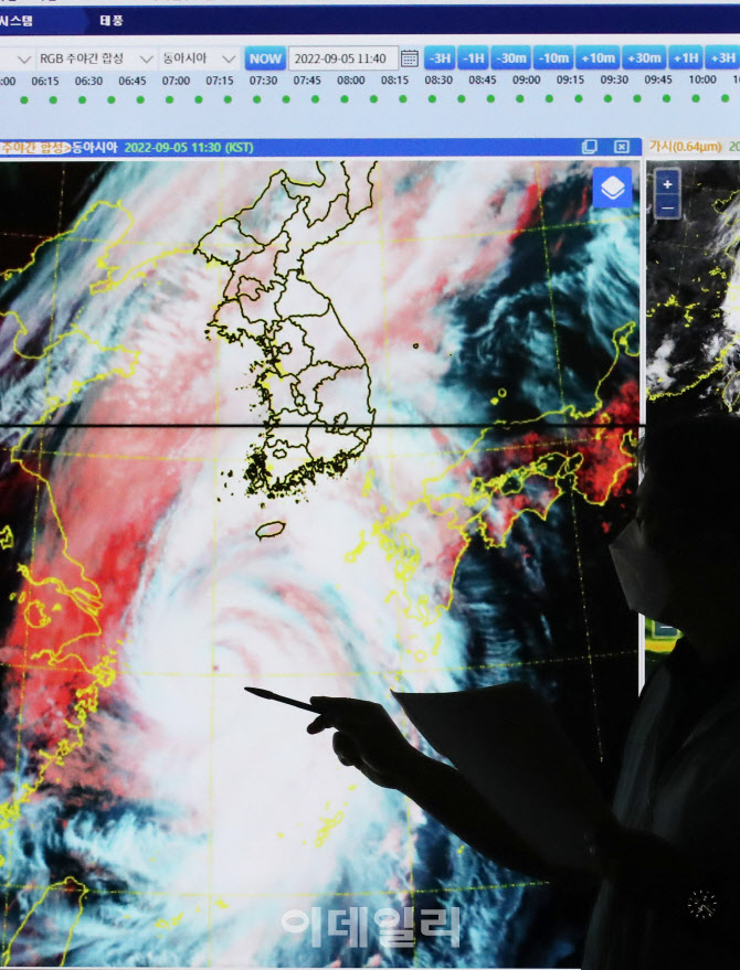 [포토]'매미 이상급 태풍' 힌남노 북상