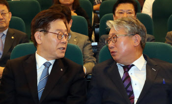 조응천 “김건희 의혹 덮으려… 이재명 검찰 소환 꺼냈나” 의구심