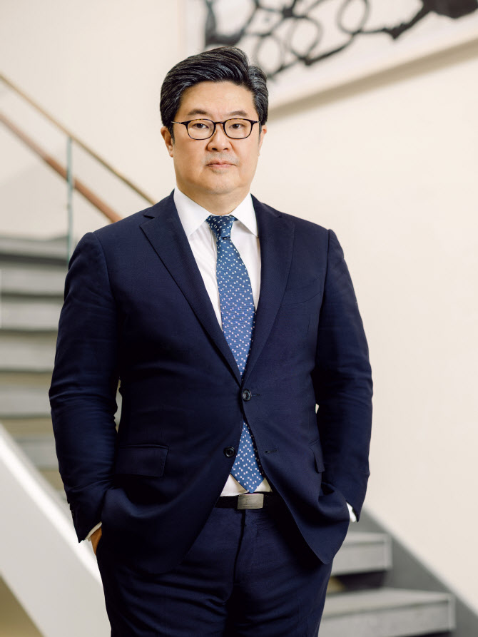 MBK 김병주, 뉴욕 미술관에 137억원 '통 큰 기부'