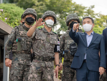 이종섭 국방장관, 육군 3사단 경계작전 현장 방문