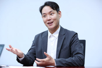 ‘고공행진 치킨값’에 선전포고…김한규 “공정위 역할론 따진다”