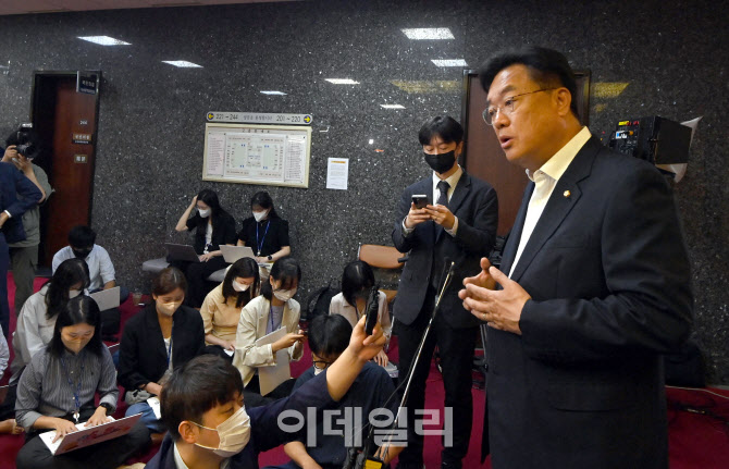 김병민 "與비대위 '친윤' 아닌 尹과 국정철학 공유토록 구성"