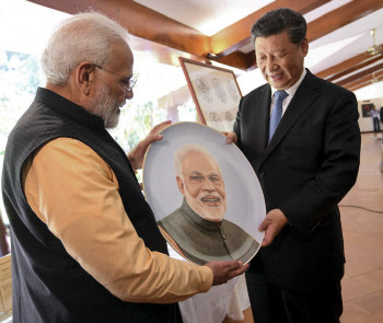 시진핑-모디 어색한 만남 뒤 중국·인도 외무장관 회담 없을듯