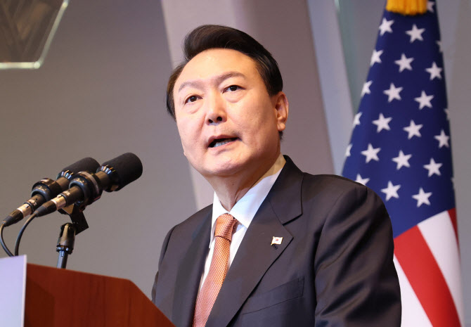 정의당 "尹 순방에 국격 마이너스, 빨리 돌아오시라"