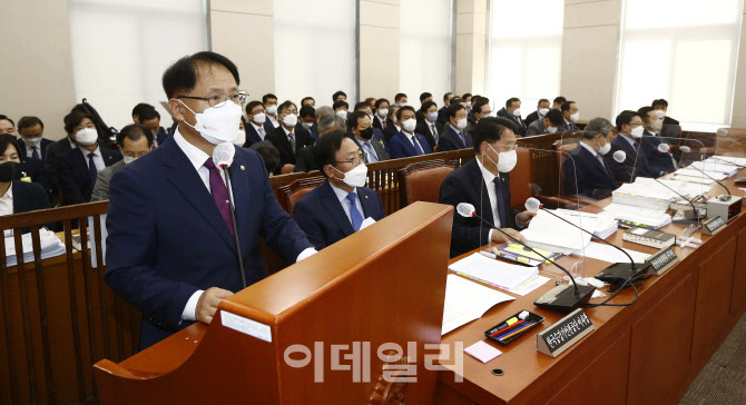 [포토]인사말하는 박찬진 중앙선거관리위원회 사무총장