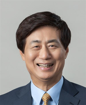 “한국인 노벨상 수상자? 다년제 '묻지마 연구' 등 변화 힘써야”