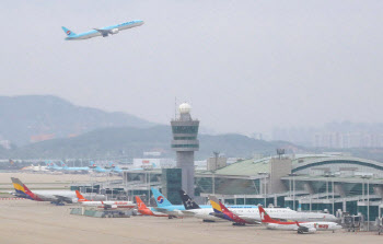 '日하늘길 다시 열린다'…노선 확대 분주한 항공사들