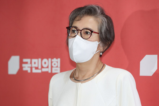 '임기 연장' 이양희…'벼랑끝' 이준석, 추가 징계에 촉각