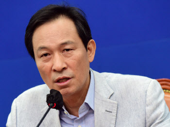 우상호, 尹 직격… “이XX 하는 사람한테 어떻게 감히 건의하나”