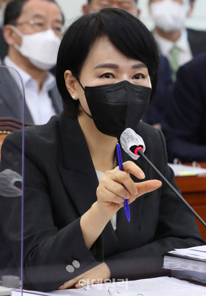 [포토]국정감사, '답변하는 전현희'