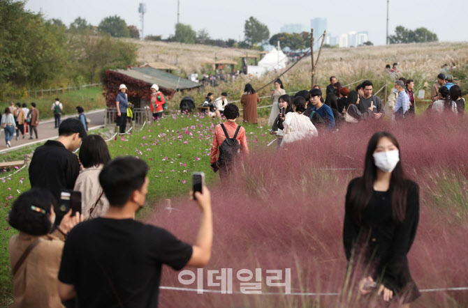 [포토]'가을 느낌으로'