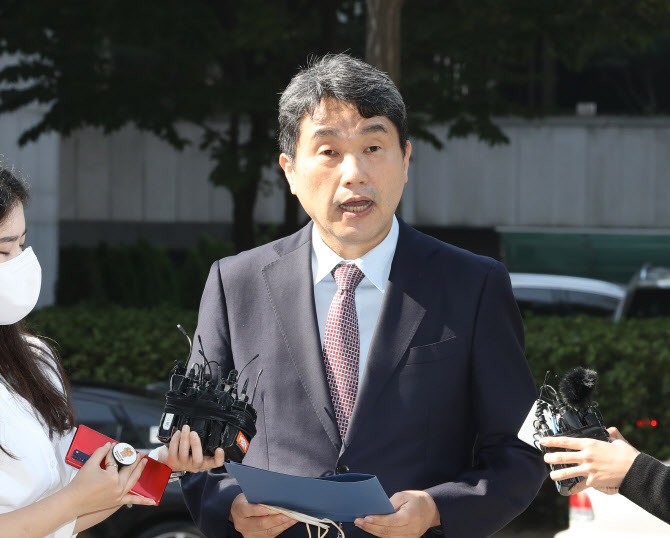이주호, 교육감 출마 당시 에듀테크 기업에 고액 후원금 받아