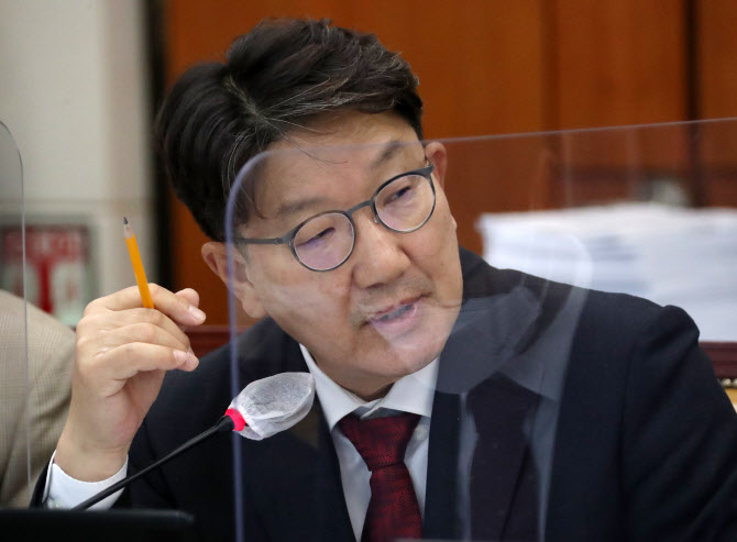 'MBC 공격' 권성동, KBS 사장도 사퇴 요구…"전부 노조 출신"
