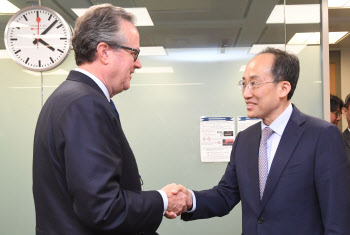 “그래서 한국경제는 괜찮습니까?”