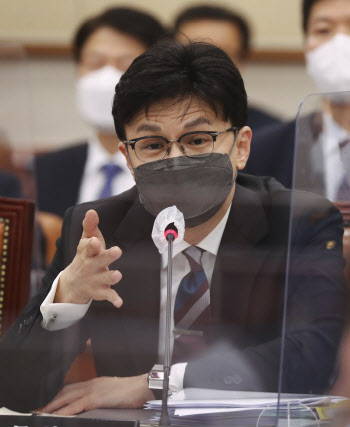 앞서도 "이상한 술집" 언급, 한동훈 '청담동 술자리' 부인