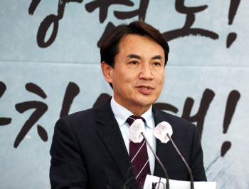 최문순 "김진태 가만히 뒀으면 되는데", 강원도 디폴트 전말