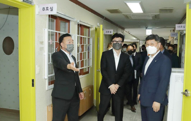 촉법소년 기준 1살 낮아진다…"반복적 흉악범만 예외적 처벌"