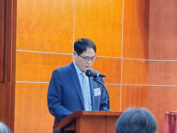 “국민연금 2060년엔 100명이 125명 부양한다…제도개편 시급”