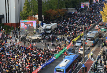 또다시 꽉 막히는 주말 서울 도심…곳곳서 대규모 집회