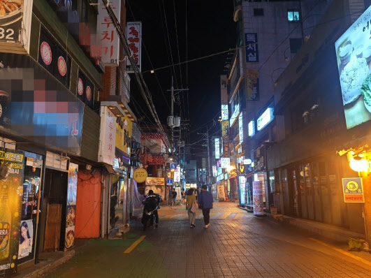 "코로나19로 어려워서"…캔맥주 판매한 노래방, 영업정지 취소소송 패소