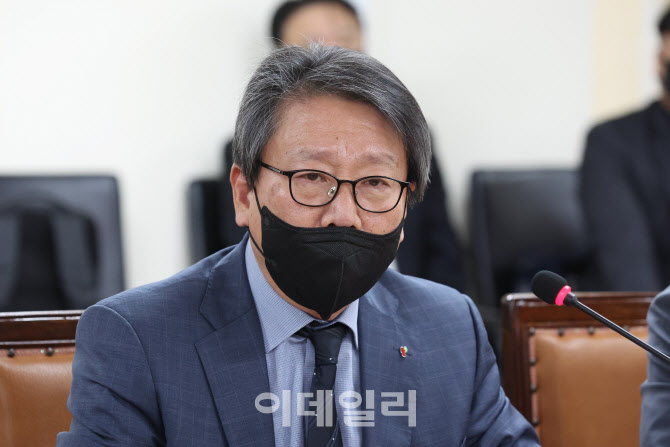 [포토]정홍근 티웨이 대표, 항공안전 강화계획 발표