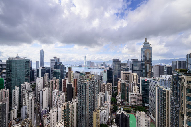 홍콩, 미국 따라 4회 연속 '자이언트스텝'…14년만에 최고