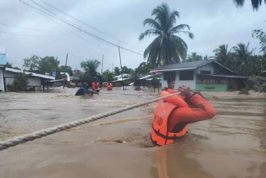 필리핀 태풍 ‘날개’ 피해 속출…사망자 150명·이재민 35만명
