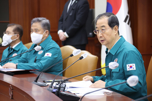 한 총리 “내일 애도 기간 마지막…이태원 사고 원스톱 지원센터 설치”(상보)