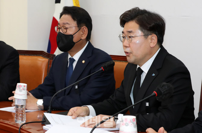 [포토]발언하는 박찬대 민주당 용산이태원참사 대책본부 본부장