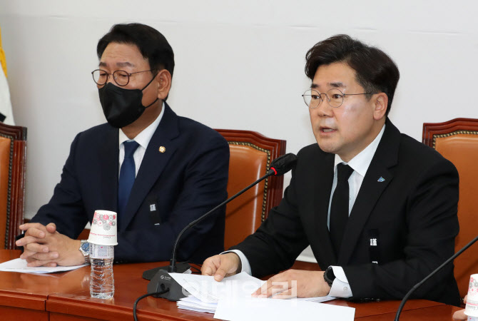[포토]발언하는 박찬대 더불어민주당 용산이태원참사 대책본부 본부장