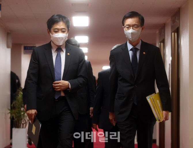 [포토] 김주현 금융위원장과 방문규 국무조정실장