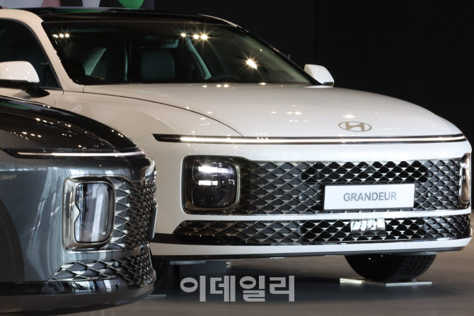 [포토]7세대 풀체인지 모델로 돌아온 그랜저