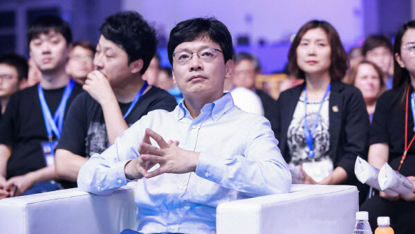 '재산 8조' 권혁빈, '역대급 재산분할' 이혼 절차 밟나