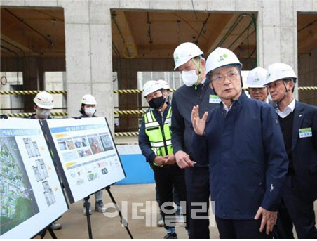 이한준 LH사장 "공공주택 품질개선..국민 주거사다리 회복 앞장서야"