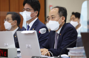 野 “식대 비과세 한도 상향, 4대보험 매년 3兆대 수입 감소”