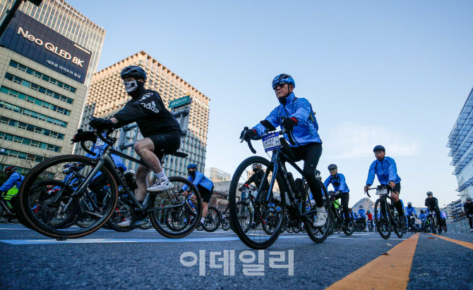 [포토]가을 만끽하며 라이딩