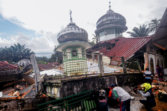 “인도네시아 서자바서 규모 5.6 지진…14명 사망”