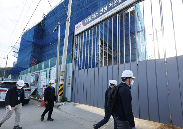 ‘근로자 3명 사망’ SGC이테크건설, 다른 건설 현장도 안전 ‘빨간불’