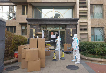 전문가 "中봉쇄 조치, 완화될 것…'反시진핑' 성격의 시위는 아냐"